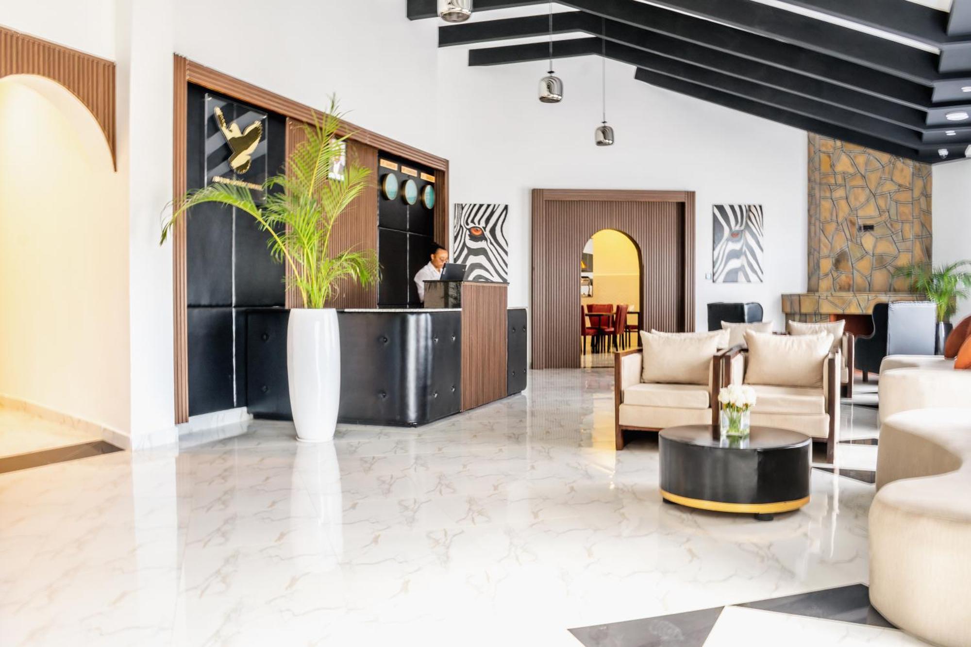Avian Court Penthouse Aparthotel Naivasha Exterior foto